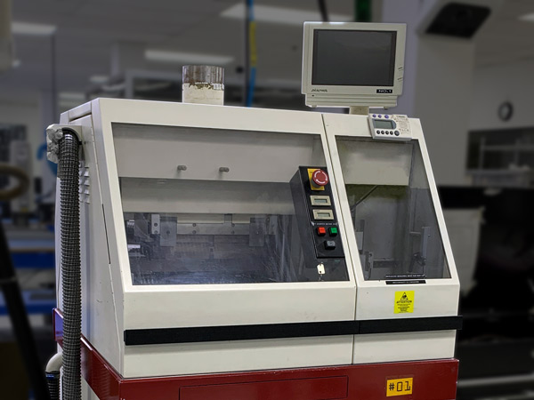 Molding station
